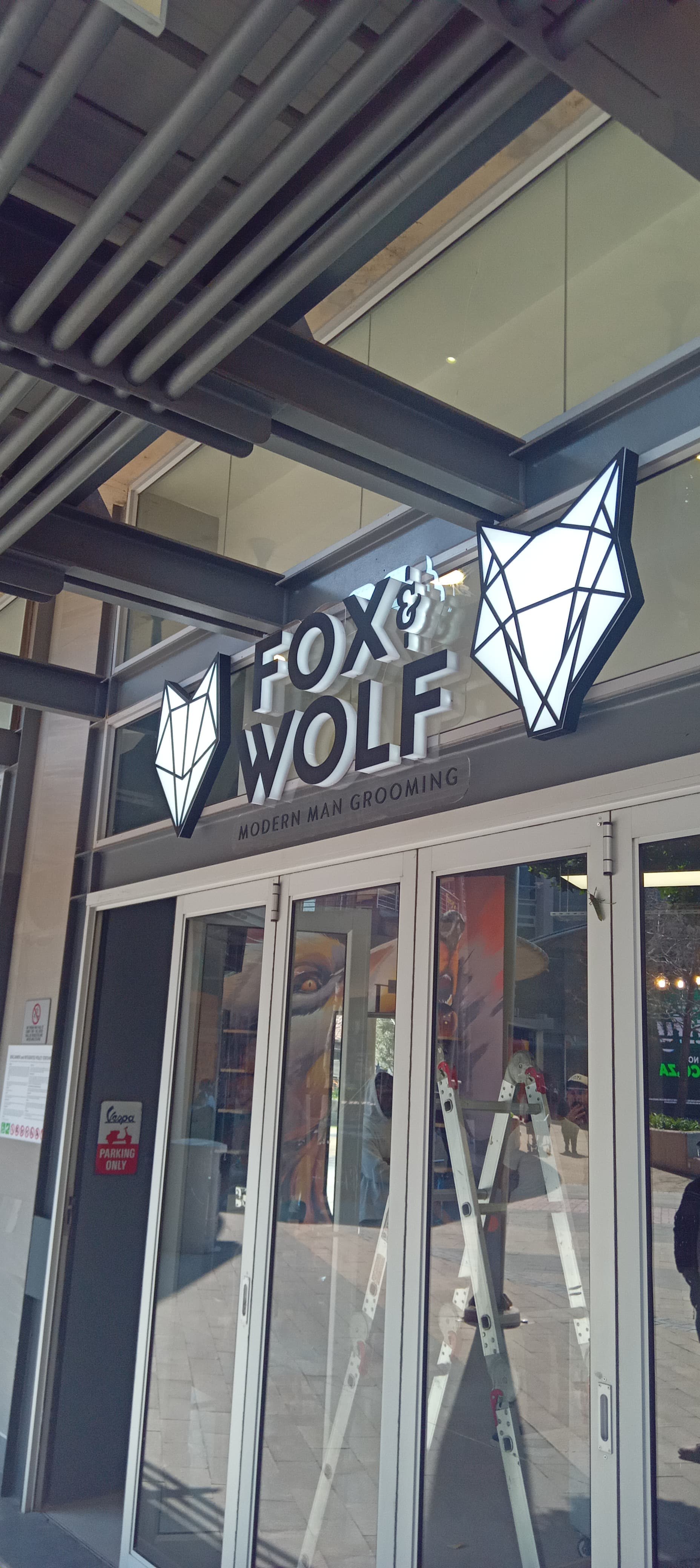 Fox & Wolf 2.0 photograph 21