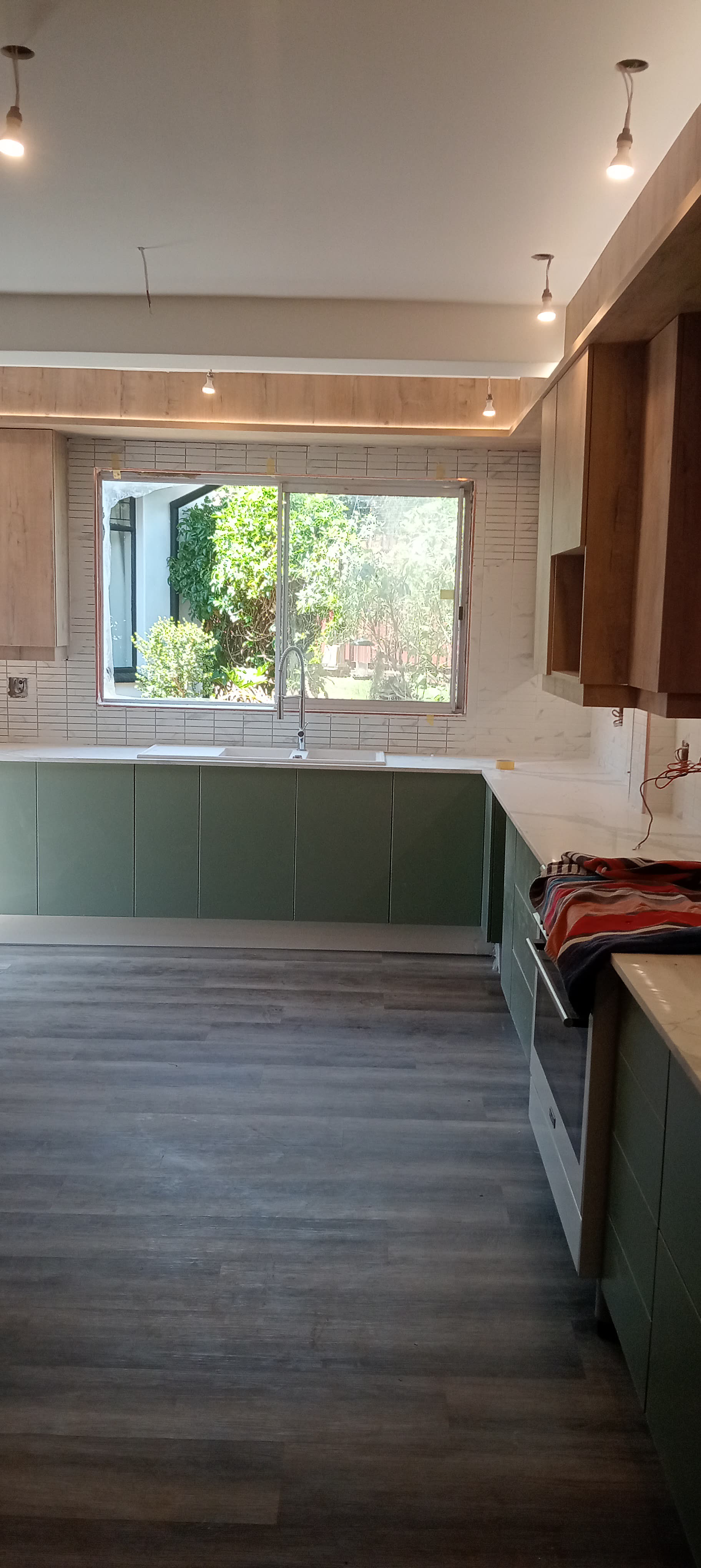 Le Renaud residence Kitchen photograph 32